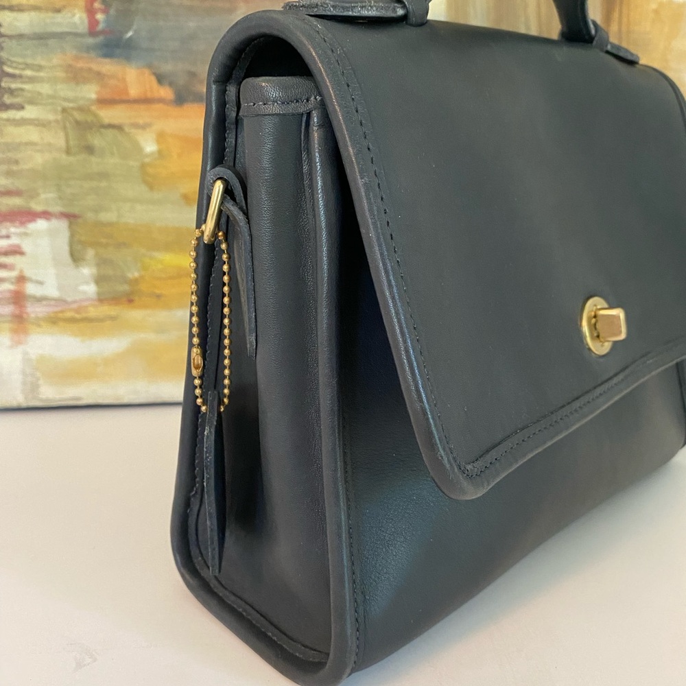Coach Vintage  Court 9870 Navy Leather Crossbody Shoulder Bag Purse - Picture 3 of 11